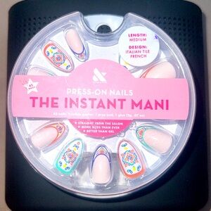 Olive And June The Instant Mani Press-On Nails Medium Italian Tile French BNIB